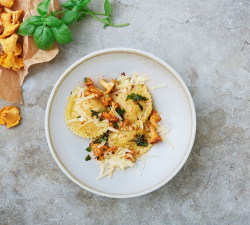 Hjemmelavede ravioli med svampe