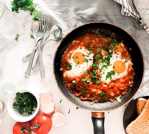 Arabiske æg i tomatsauce