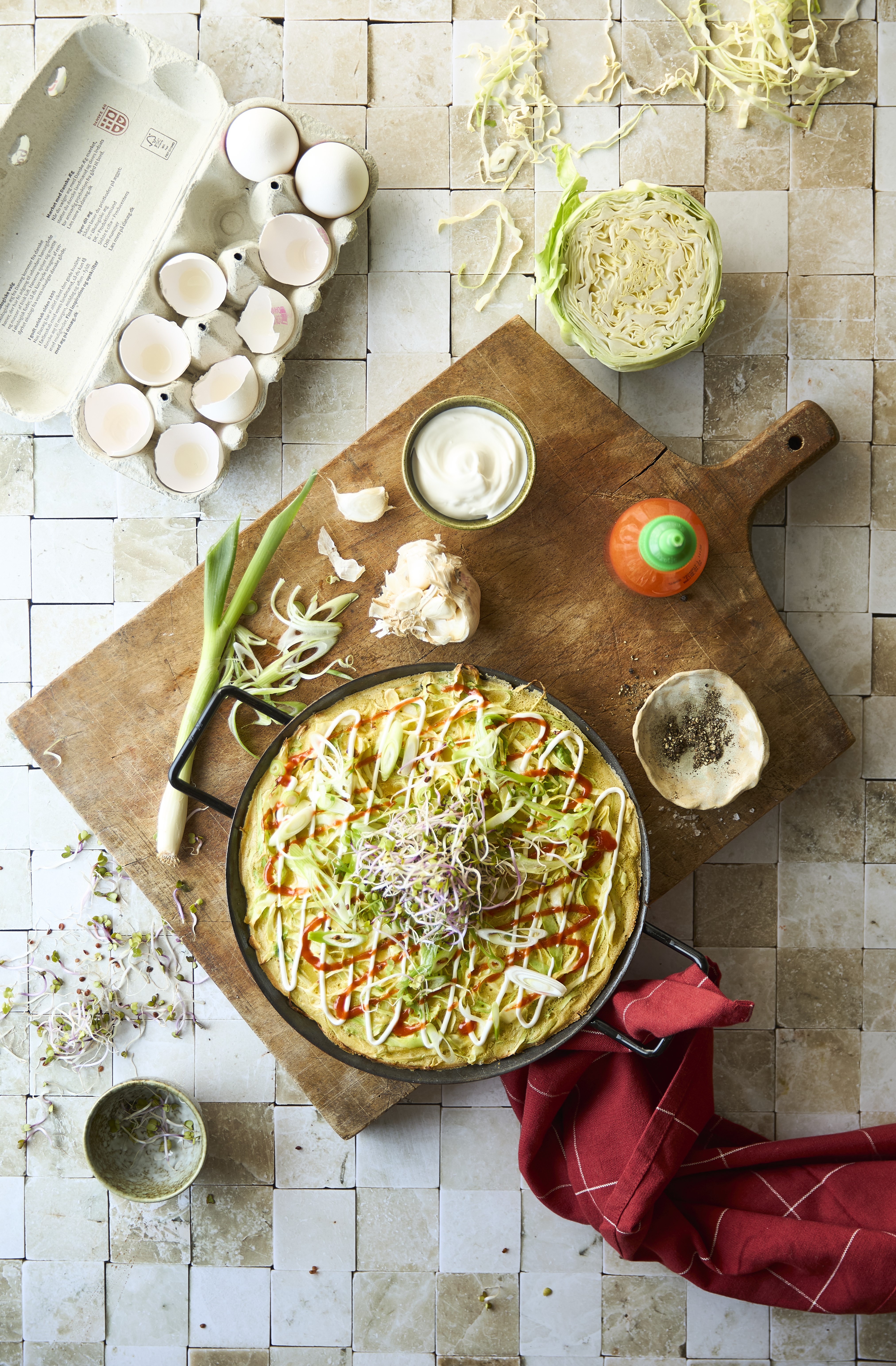 Æggekage med spidskål, dansk okonomiayki