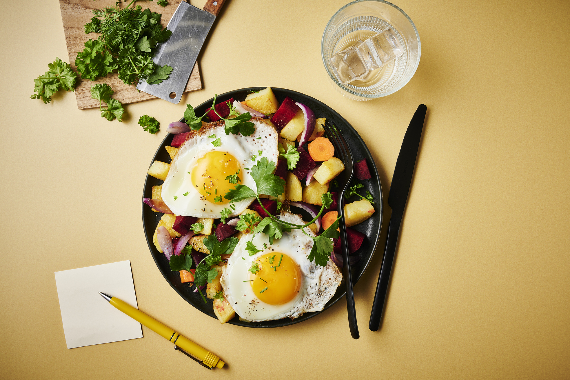 SPEJLÆG FRA FRITGÅENDE HØNS