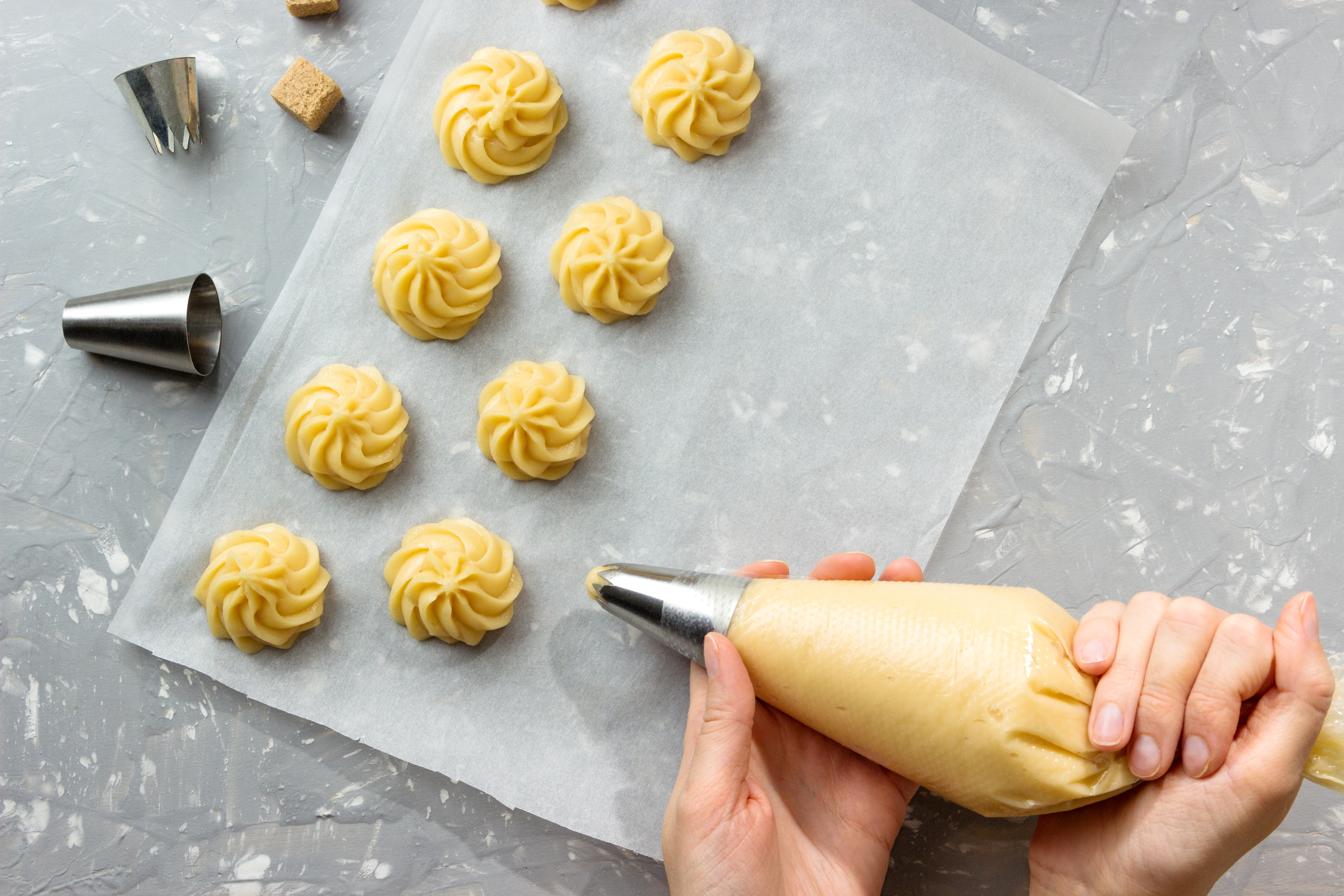 Vandbakkelsesboller med kagecreme