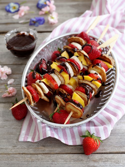 Frugtspyd med små pandekager